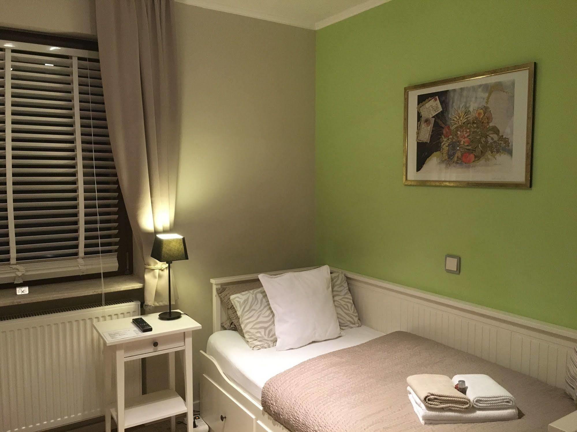 Wohnraum Hotel & Gaestehaus Gusterath Екстер'єр фото